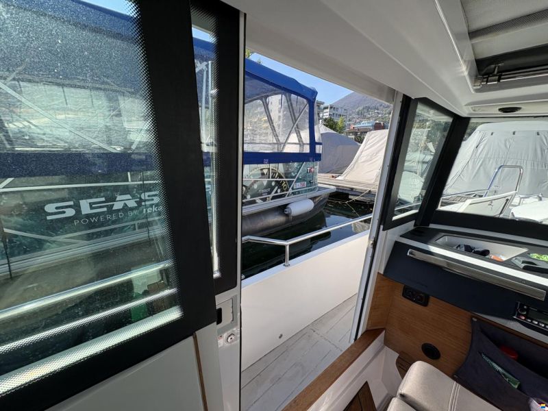 Axopar 28 Cabin