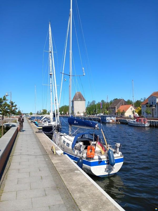 Hallberg-Rassy HR29