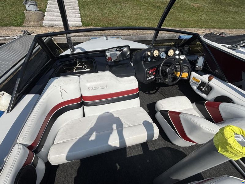 Correct Craft Ski Nautique 196