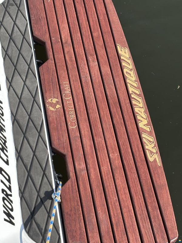 Correct Craft Ski Nautique 196