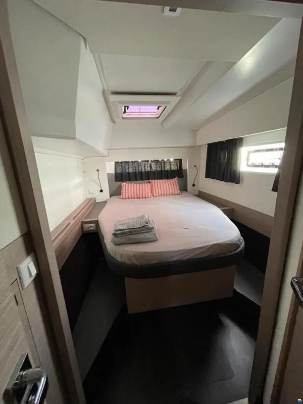 Fountaine Pajot Astrea 42