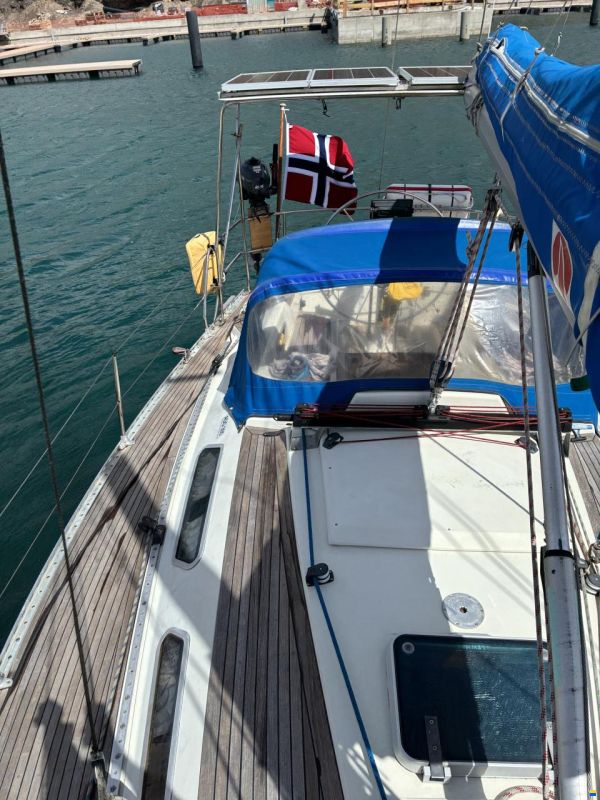 Sweden Yachts 340