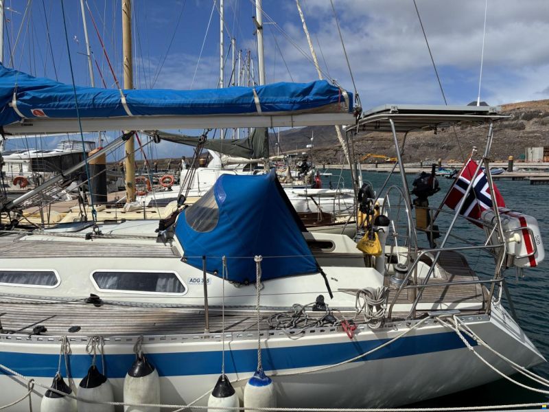 Sweden Yachts 340