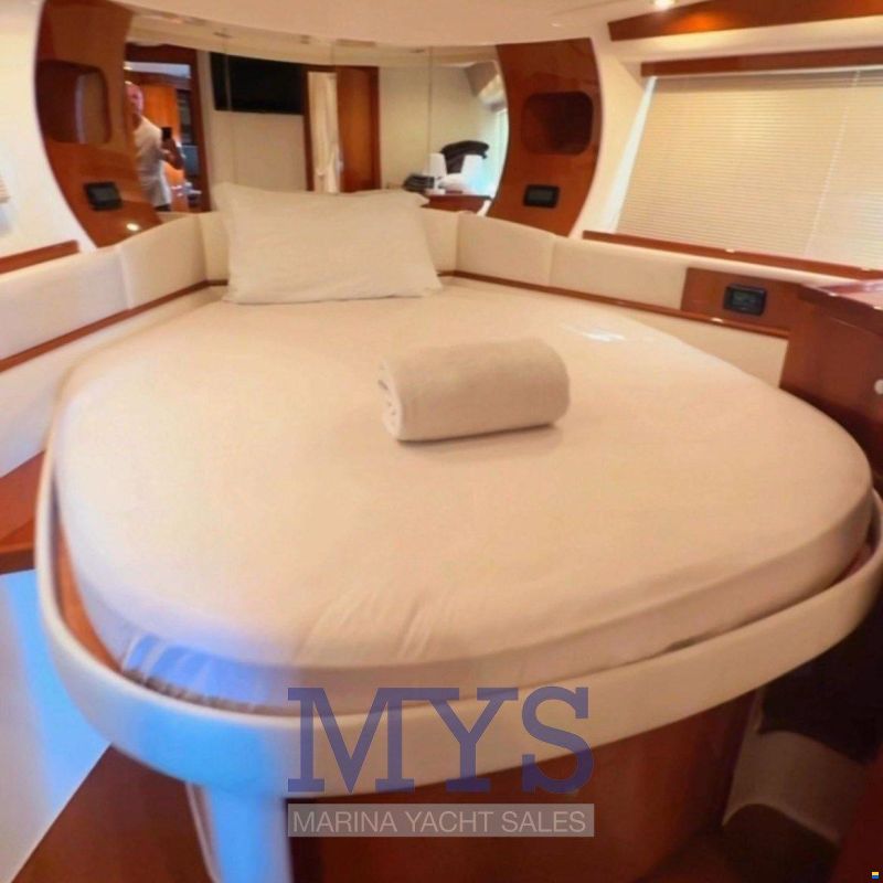 Pershing 50'