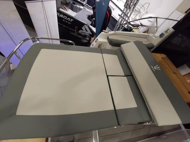 Nauticat 880