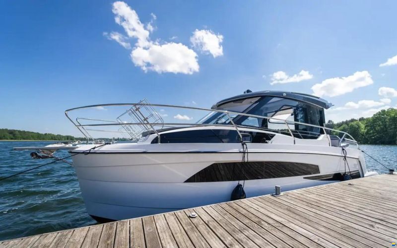 Nauticat 880
