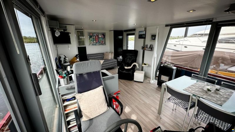 Hausboot Concorde II