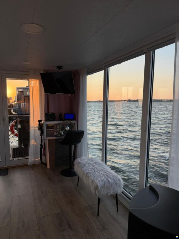 Hausboot mit Sauna