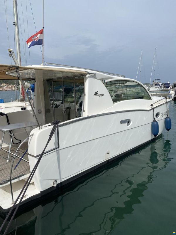 Custom 8.8 m Liveaboard Cruiser