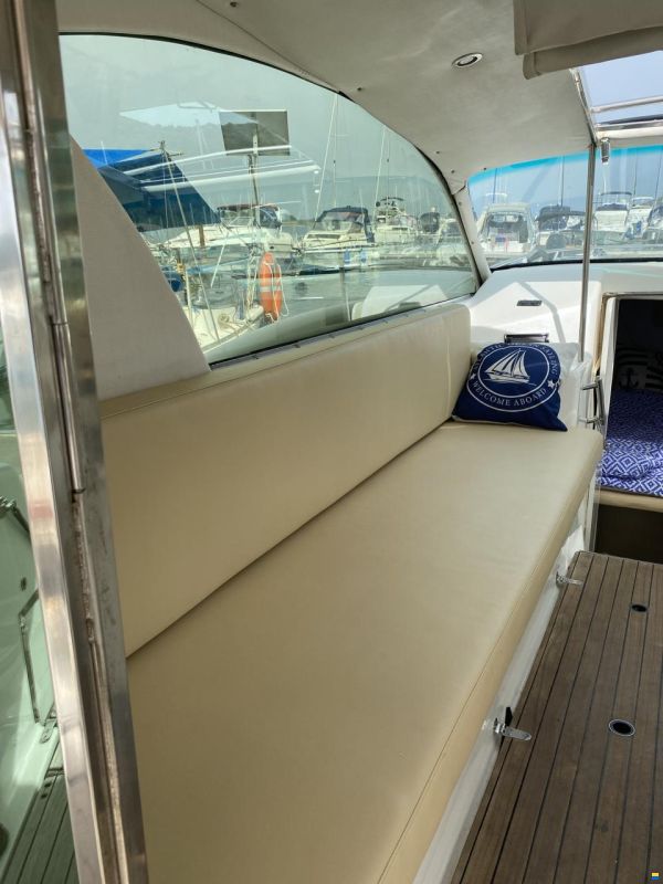 Custom 8.8 m Liveaboard Cruiser