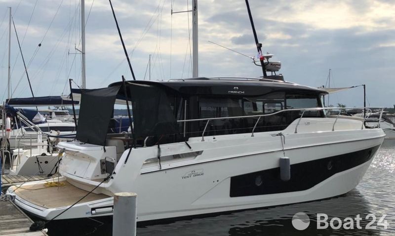 Cranchi T36 Crossover