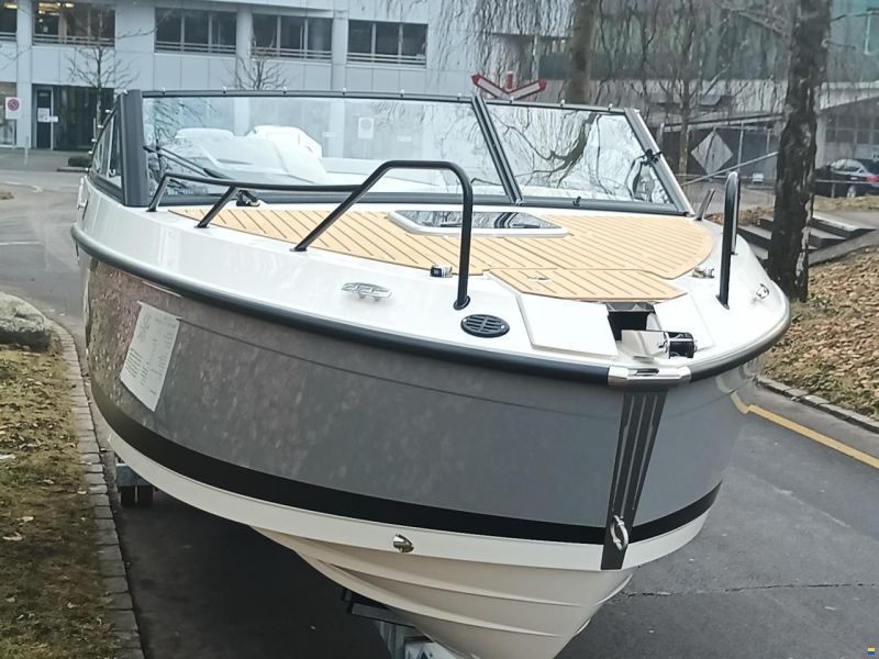Quicksilver Activ 675 Cruiser