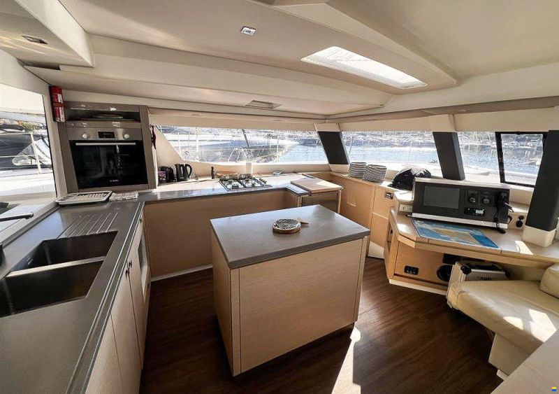 Fountaine Pajot SABA 50