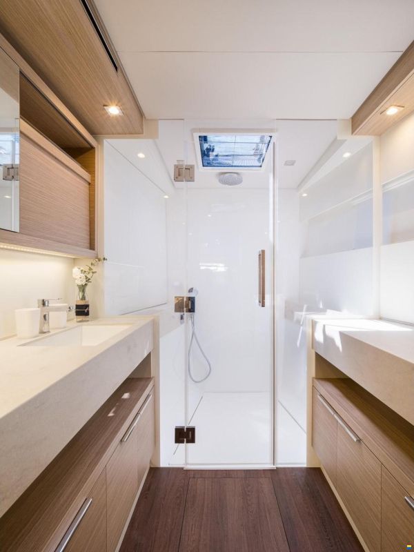 Lagoon 51