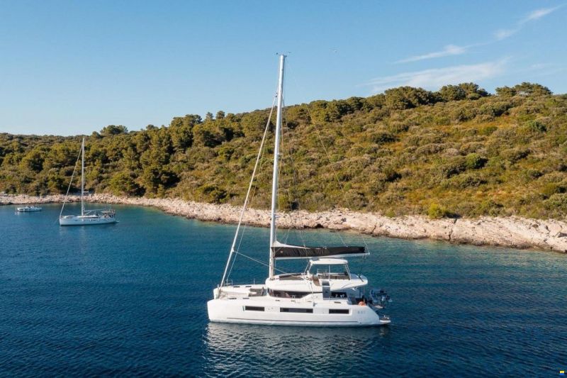 Lagoon 51
