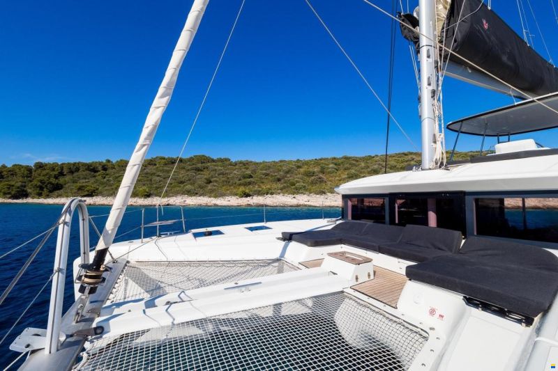 Lagoon 51
