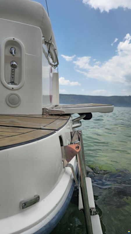 Sealine S23