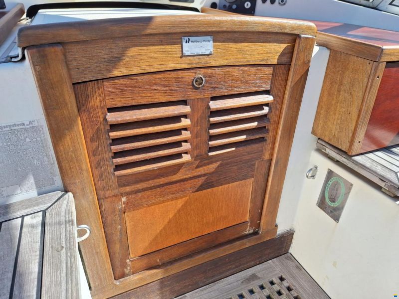 Hallberg-Rassy 352