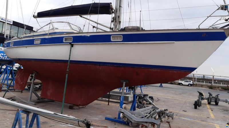 Hallberg-Rassy 352