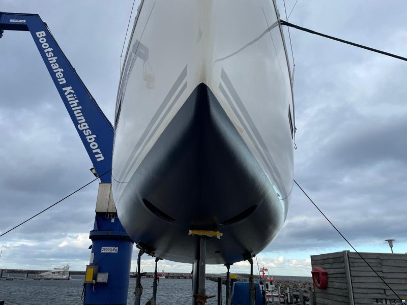 Bavaria Cruiser 37