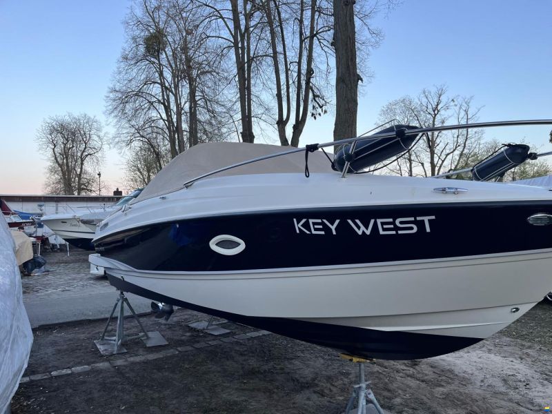 Bayliner Cuddy 642