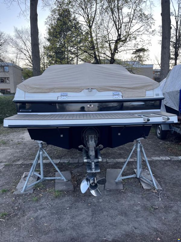 Bayliner Cuddy 642