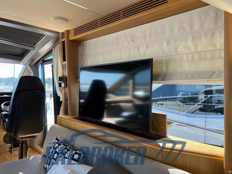 Galeon 680 FLY