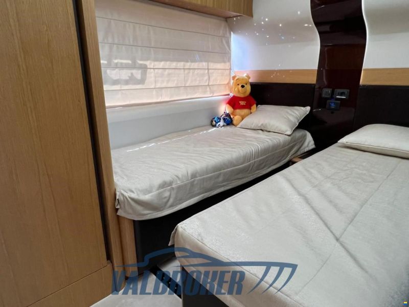 Galeon 680 FLY