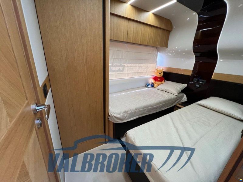 Galeon 680 FLY