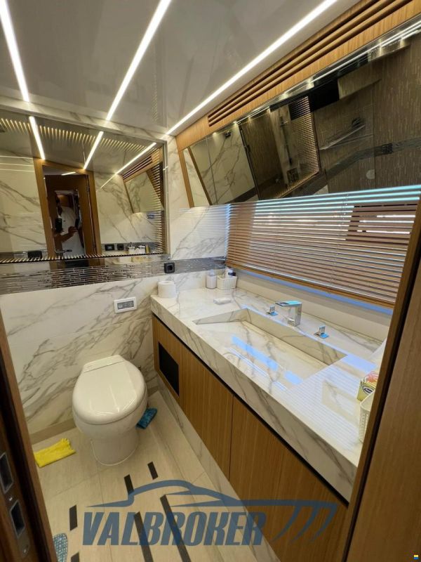 Galeon 680 FLY