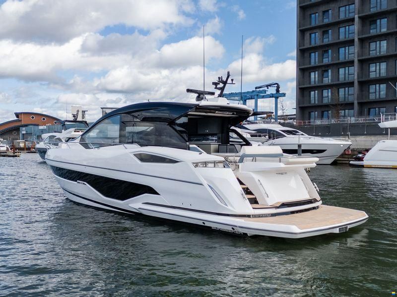 Sunseeker Predator 55