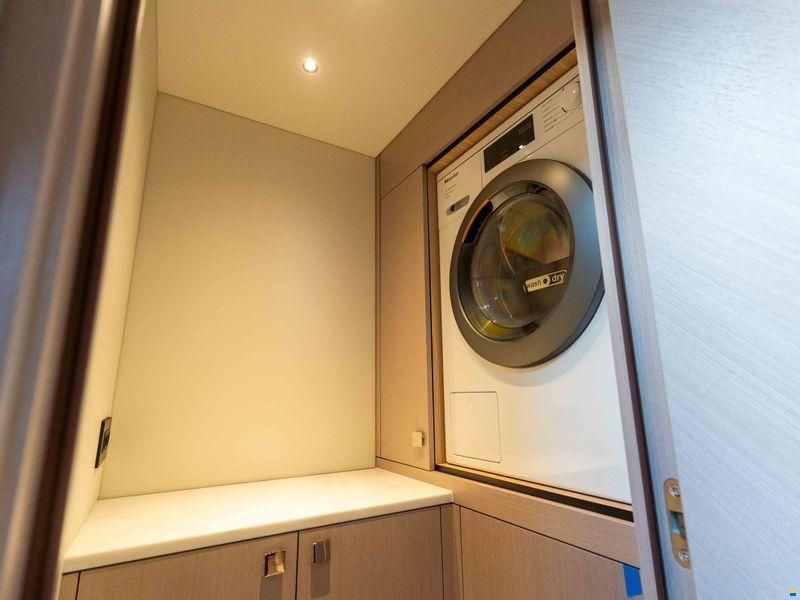 Sunseeker Predator 55