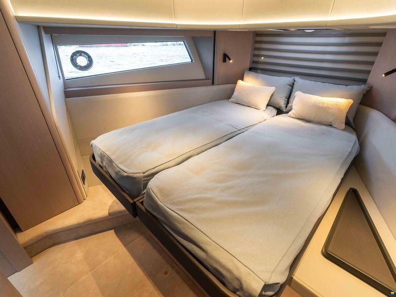 Sunseeker Predator 55