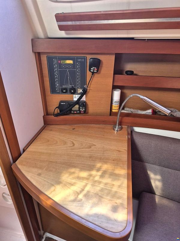 Hanse 325