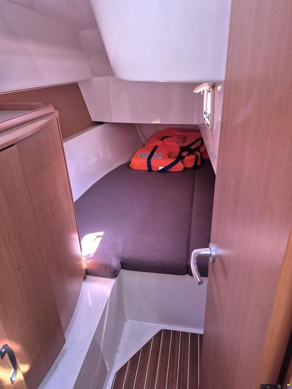 Hanse 325