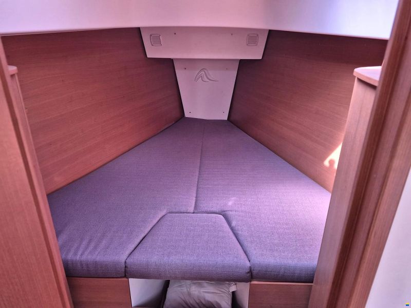 Hanse 325