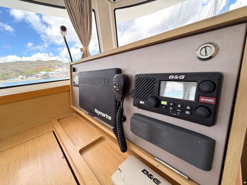 Lagoon 42