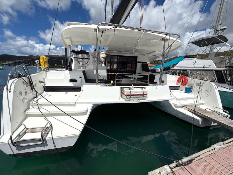 Lagoon 42