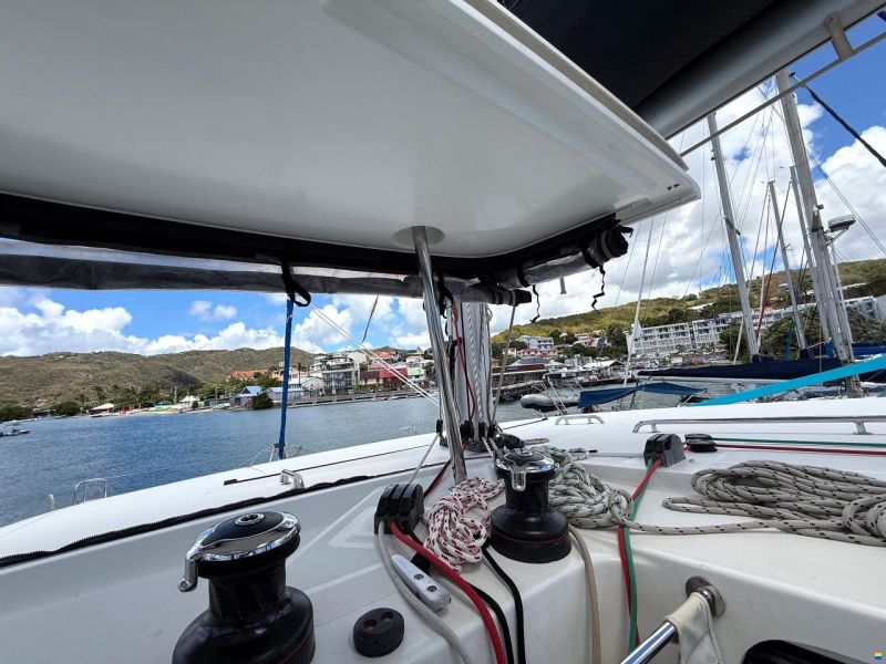 Lagoon 42