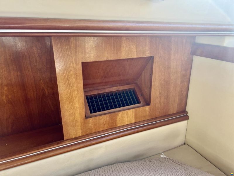 Cruiser Yachts 405 Express Motoryachts