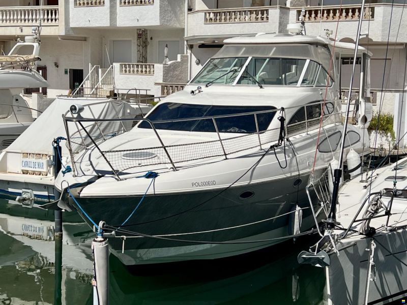 Cruiser Yachts 405 Express Motoryachts