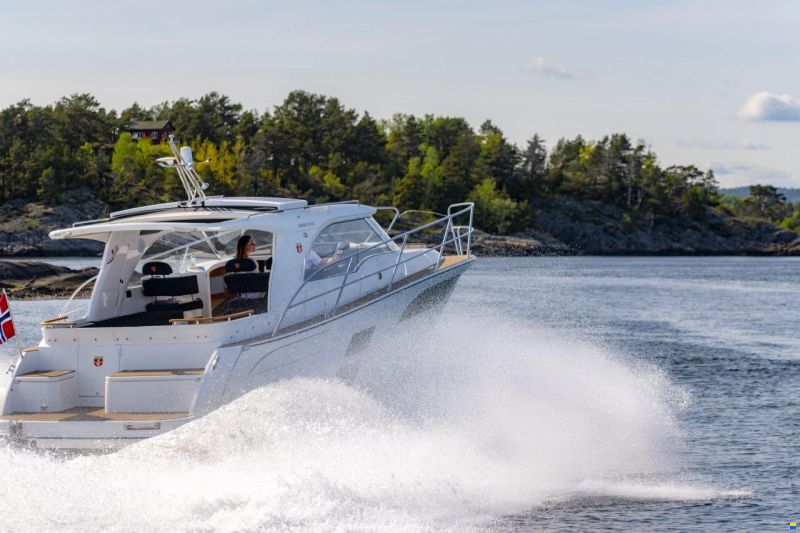 Marex 310 Sun Cruiser