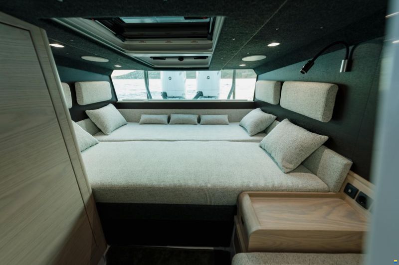 Axopar 45 Cross Cabin