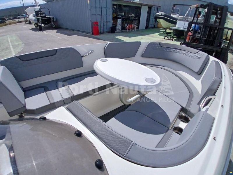 Bayliner M15