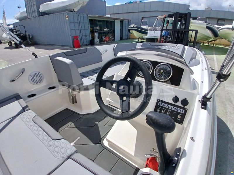 Bayliner M15