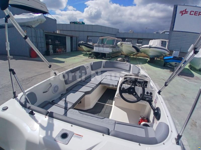 Bayliner M15