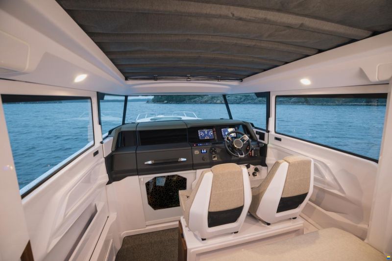 Axopar 38 Cross Cabin