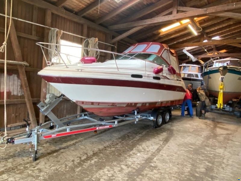 Sea Ray SUNDANCER 230/