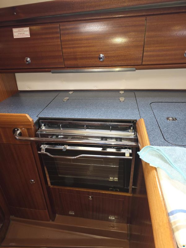 Bavaria 32