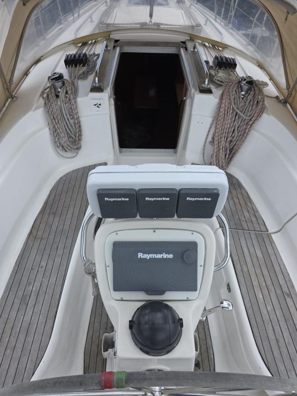 Bavaria 32